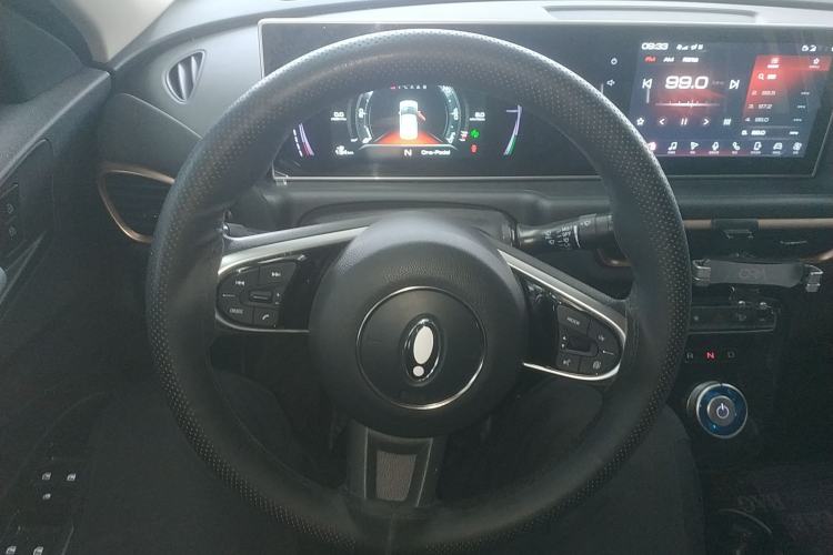 Used ORA White Cat 2022 Xiaoyue Mao Edition 401 km Flagship Model Lithium Ternary Steering Wheel