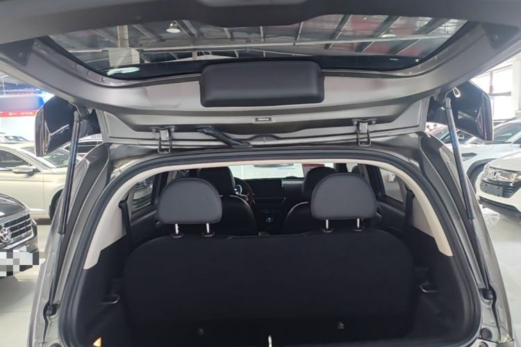 Used ORA White Cat 2022 Xiaoyue Mao Edition 360 km Luxury Model Lithium NMC Trunk