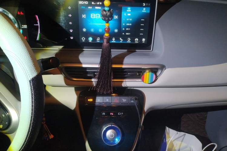Used ORA White Cat 2022 Xiaoyue Mao Edition 360 km Luxury Model Lithium NMC Audio And AC Panel