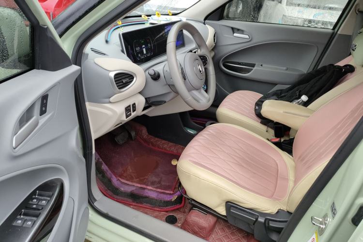 Used ORA White Cat 2022 Upgraded Model 305km Range Luxury Version Lithium-Ion Battery Driver Seat