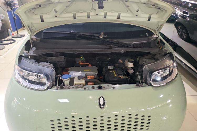 Used ORA White Cat 2022 Upgraded Model 305km Range Luxury Version Lithium-Ion Battery Engine Bay