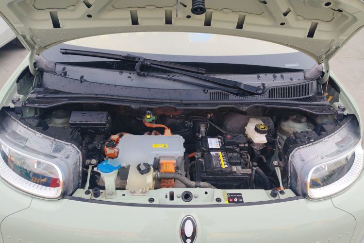 Used ORA White Cat 2022 Xiaoyue Mao Edition 401 km Flagship Model Lithium Ternary Engine Bay