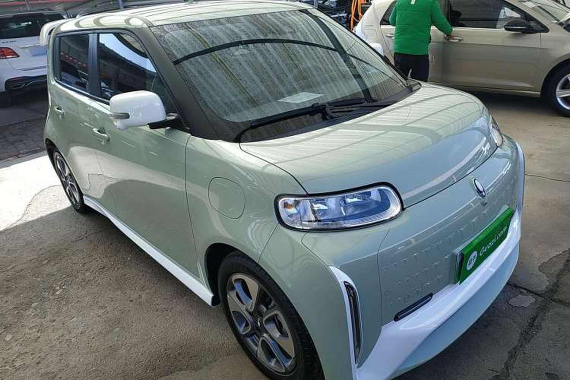 Used ORA White Cat 2022 Xiaoyue Mao Edition 401 km Flagship Model Lithium Ternary Exterior 2
