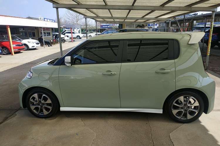 Used ORA White Cat 2022 Xiaoyue Mao Edition 401 km Flagship Model Lithium Ternary Exterior 3