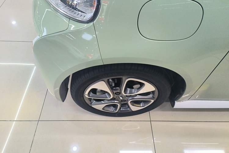 Used ORA White Cat 2022 Xiao Yean Cat Edition 360km Deluxe Model Ternary Lithium Exterior 4