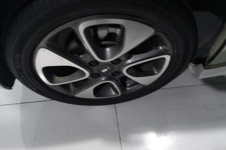 Used ORA White Cat 2022 Xiaoyue Mao Edition 360 km Luxury Model Lithium NMC Exterior 5