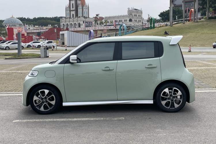 Used ORA White Cat 2022 Xiaoyue Mao Edition 360 km Luxury Model Lithium NMC Exterior 8