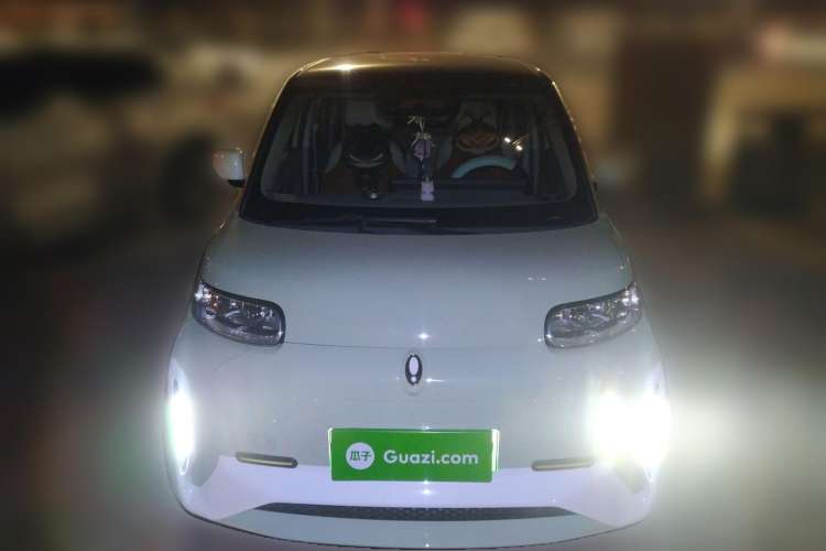 Used ORA White Cat 2022 Xiaoyue Mao Edition 360 km Luxury Model Lithium NMC Front