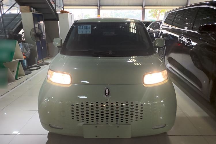 Used ORA White Cat 2022 Upgraded Model 305km Range Luxury Version Lithium-Ion Battery Front