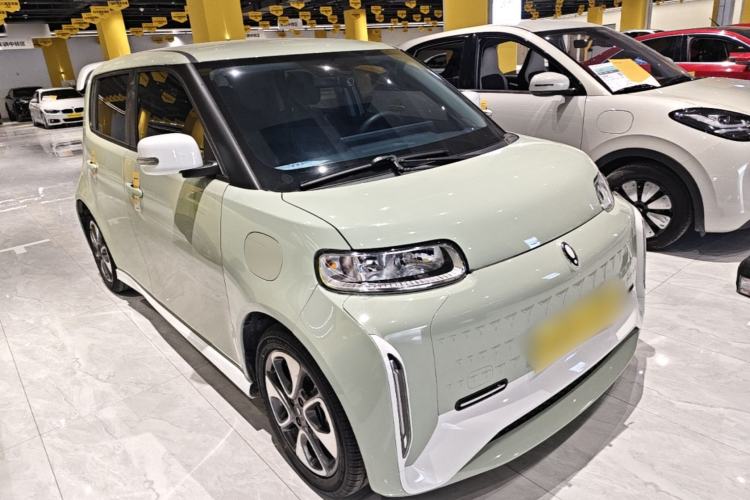 Used ORA White Cat 2022 Xiaoyue Mao Edition 360 km Luxury Model Lithium NMC Front Right 45 Deg