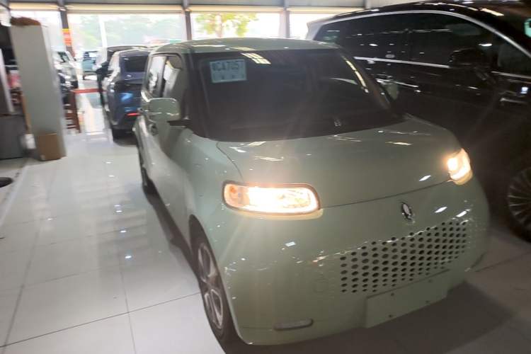 Used ORA White Cat 2022 Upgraded Model 305km Range Luxury Version Lithium-Ion Battery Front Right 45 Deg
