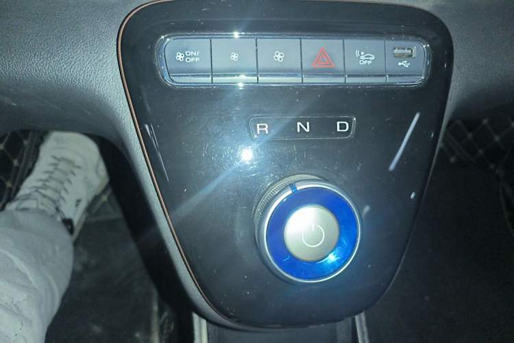 Used ORA White Cat 2022 Xiao Yean Cat Edition 360km Deluxe Model Ternary Lithium Gear Lever