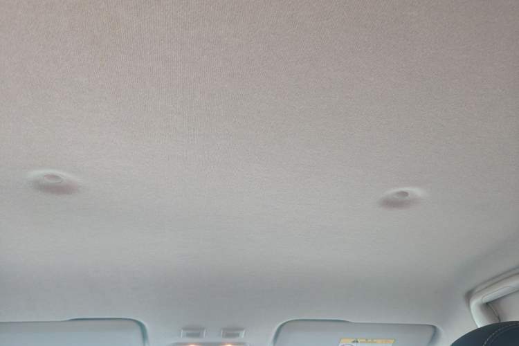 Used ORA White Cat 2022 Xiaoyue Mao Edition 401 km Flagship Model Lithium Ternary Headliner