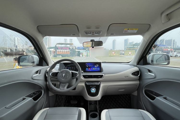 Used ORA White Cat 2022 Xiaoyue Mao Edition 360 km Luxury Model Lithium NMC Interior 1