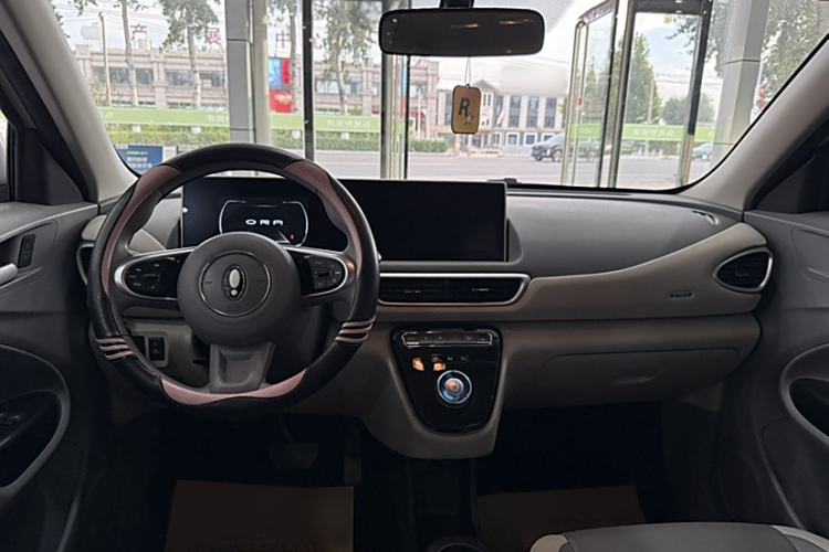 Used ORA White Cat 2022 Xiao Yean Cat Edition 360km Deluxe Model Ternary Lithium Interior 1