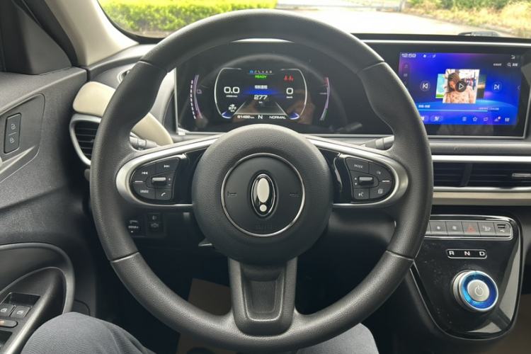 Used ORA White Cat 2022 Xiaoyue Mao Edition 360 km Luxury Model Lithium NMC Interior 2
