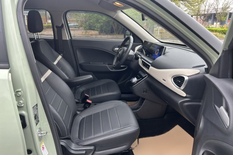 Used ORA White Cat 2022 Xiaoyue Mao Edition 360 km Luxury Model Lithium NMC Interior 9