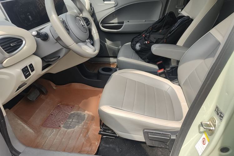 Used ORA White Cat 2022 Xiaoyue Mao Edition 360 km Luxury Model Lithium NMC Left Front Seat