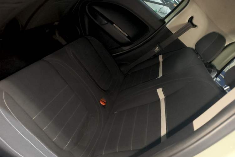 Used ORA White Cat 2022 Upgraded Model 305km Range Luxury Version Lithium-Ion Battery Left Rear Seat