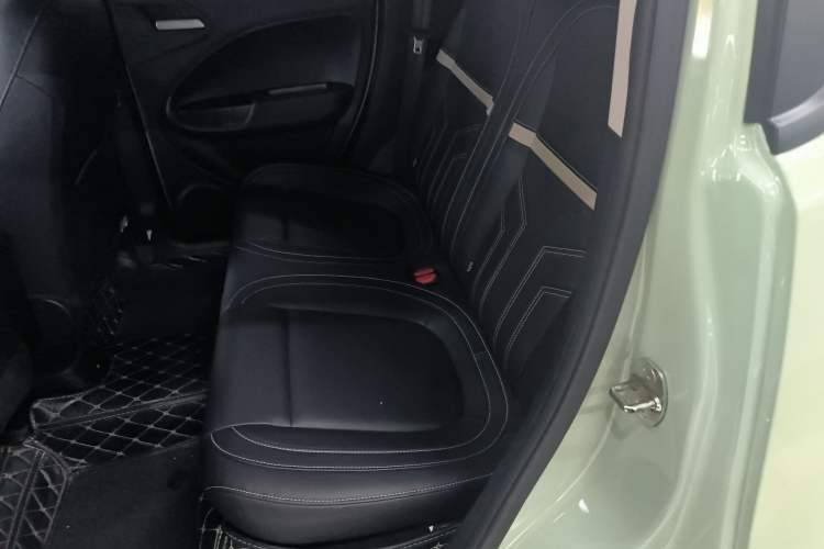 Used ORA White Cat 2022 Xiao Yean Cat Edition 360km Deluxe Model Ternary Lithium Left Rear Seat