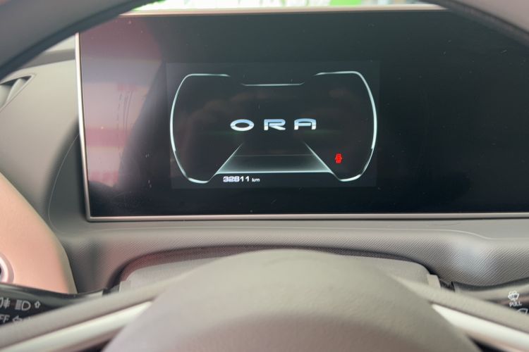 Used ORA White Cat 2022 Xiao Yean Cat Edition 360km Deluxe Model Ternary Lithium Odometer Close Up