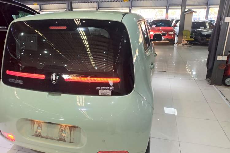 Used ORA White Cat 2022 Upgraded Model 305km Range Luxury Version Lithium-Ion Battery Right Rear Taillight