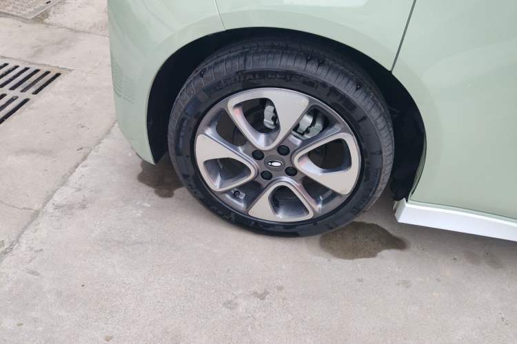 Used ORA White Cat 2022 Xiaoyue Mao Edition 401 km Flagship Model Lithium Ternary Right Rear Wheel Hub