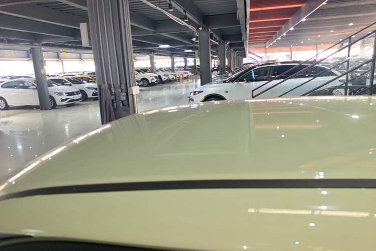 Used ORA White Cat 2022 Upgraded Model 305km Range Luxury Version Lithium-Ion Battery Roof