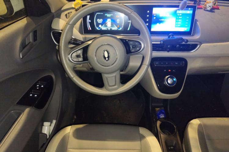 Used ORA White Cat 2022 Xiaoyue Mao Edition 360 km Luxury Model Lithium NMC Steering Wheel