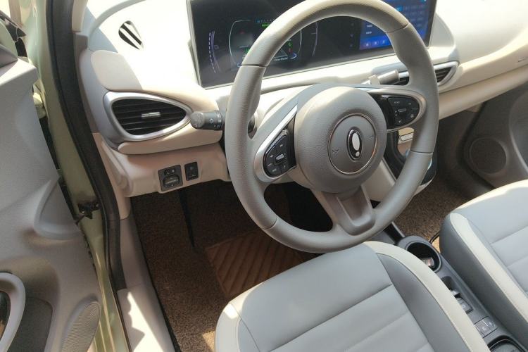 Used ORA White Cat 2022 Xiaoyue Mao Edition 401 km Flagship Model Lithium Ternary Steering Wheel
