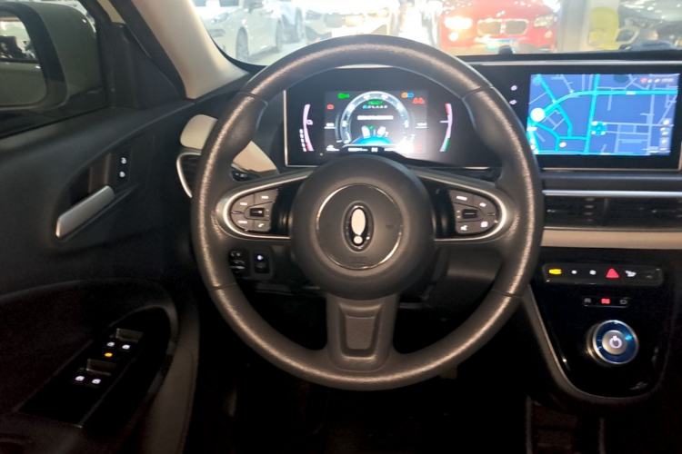 Used ORA White Cat 2022 Upgraded Model 305km Range Luxury Version Lithium-Ion Battery Steering Wheel