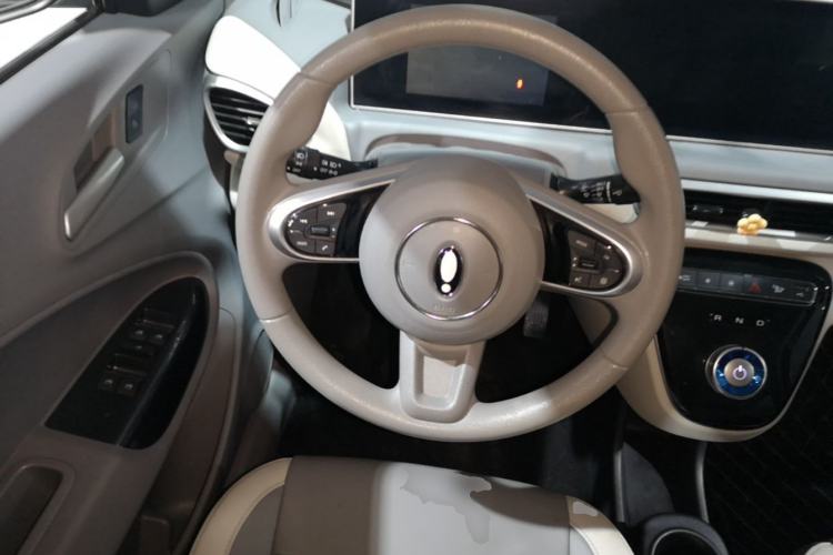 Used ORA White Cat 2022 Xiaoyue Mao Edition 360 km Luxury Model Lithium NMC Steering Wheel