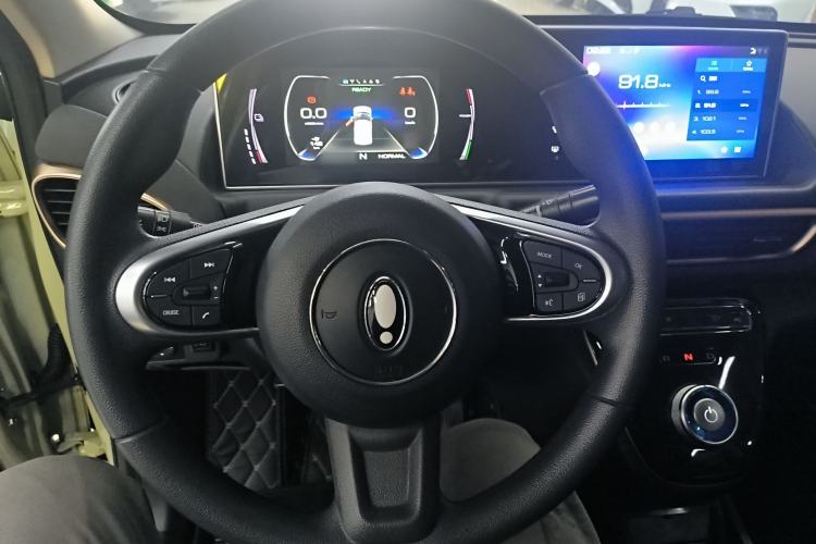 Used ORA White Cat 2022 Xiao Yean Cat Edition 360km Deluxe Model Ternary Lithium Steering Wheel