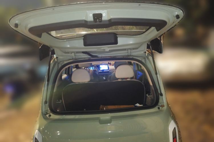 Used ORA White Cat 2022 Xiaoyue Mao Edition 360 km Luxury Model Lithium NMC Trunk