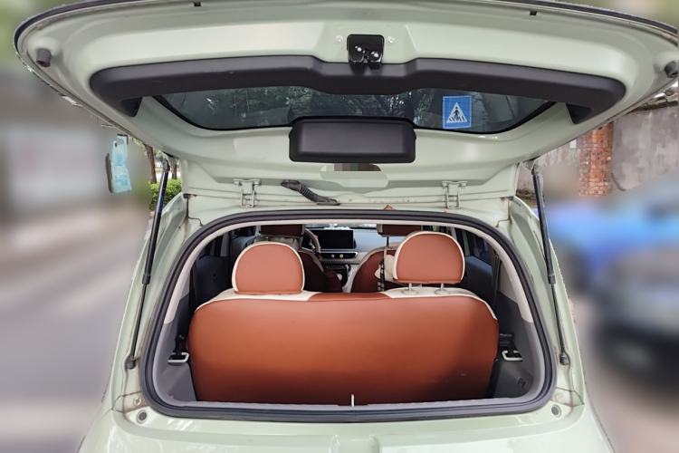 Used ORA White Cat 2022 Upgraded Model 305km Range Luxury Version Lithium-Ion Battery Trunk