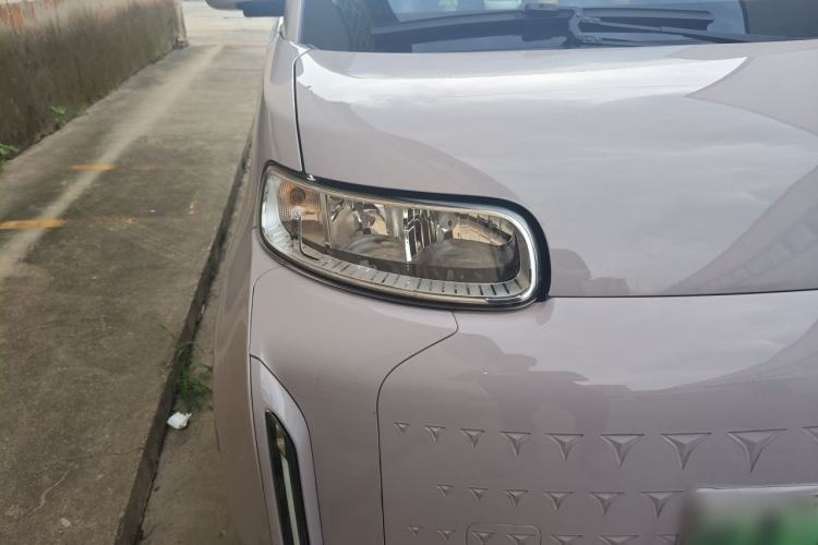 Used ORA White Cat 2022 Xiaoyue Mao Edition 360 km Luxury Model Lithium NMC Exterior 6
