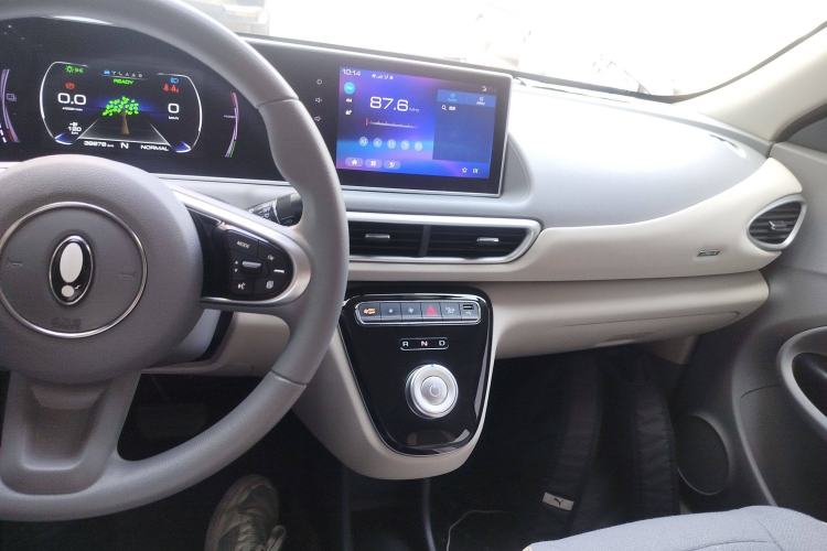 Used ORA White Cat 2022 Upgraded Model 305km Comfort Version Lithium-Ion Battery Audio And AC Panel