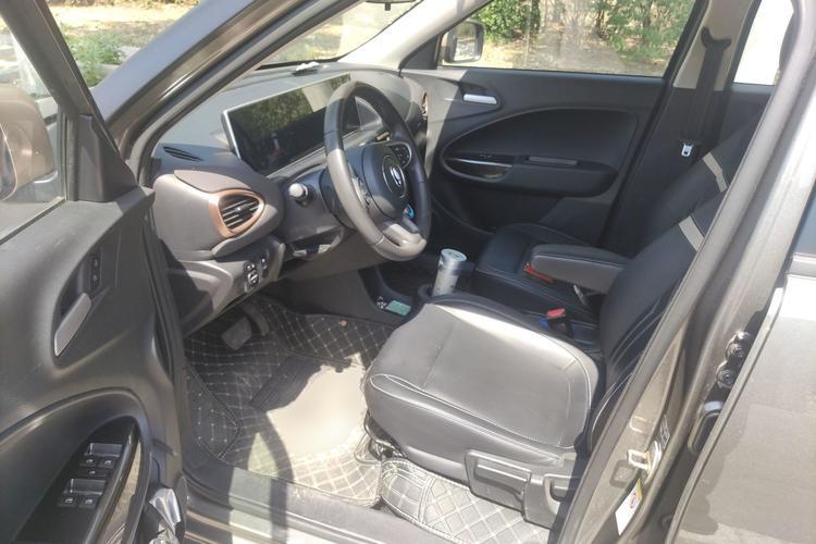Used ORA White Cat 2022 Xiaoyue Mao Edition 360 km Luxury Model Lithium NMC Driver Seat