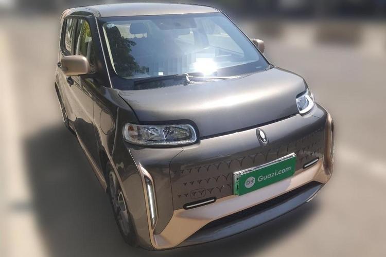 Used ORA White Cat 2022 Xiaoyue Mao Edition 360 km Luxury Model Lithium NMC Front Right 45 Deg