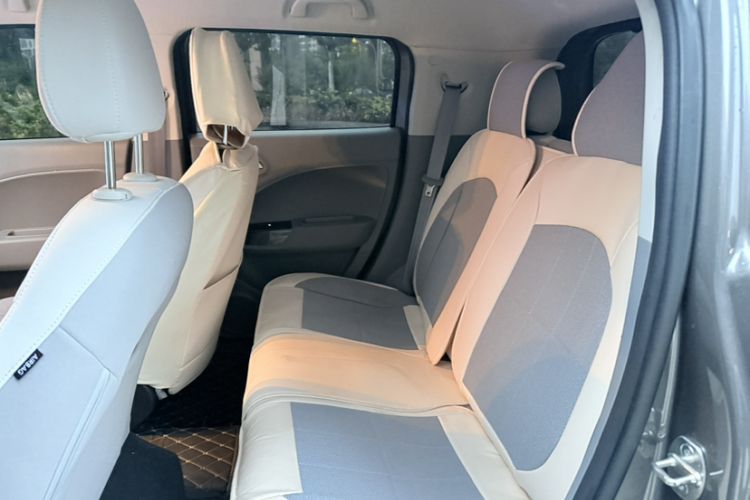 Used ORA White Cat 2022 Upgraded Model 305km Comfort Version Lithium-Ion Battery Interior 7