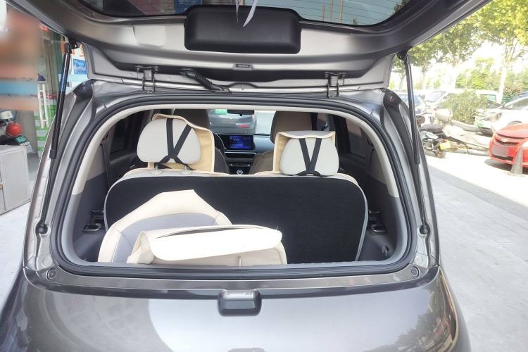 Used ORA White Cat 2022 Upgraded Model 305km Comfort Version Lithium-Ion Battery Trunk