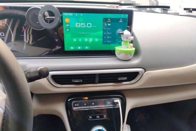 Used ORA White Cat 2022 Upgraded Model 305km Range Luxury Version Lithium-Ion Battery Audio And AC Panel