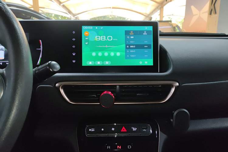 Used ORA White Cat 2022 Xiaoyue Mao Edition 360 km Luxury Model Lithium NMC Audio And AC Panel