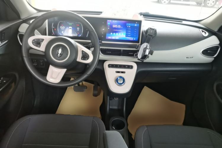 Used ORA White Cat 2022 Upgraded Model 305km Comfort Version Lithium-Ion Battery Center Console
