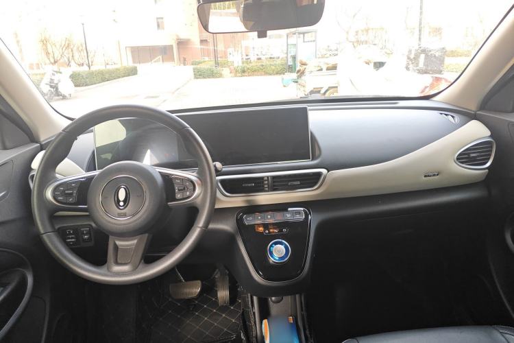 Used ORA White Cat 2022 Xiaoyue Mao Edition 401 km Flagship Model Lithium Ternary Center Console