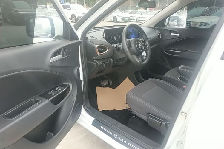 Used ORA White Cat 2022 Upgraded Model 305km Range Luxury Version Lithium-Ion Battery Driver Seat