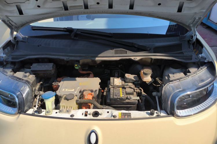 Used ORA White Cat 2022 Upgraded Model 305km Range Luxury Version Lithium-Ion Battery Engine Bay