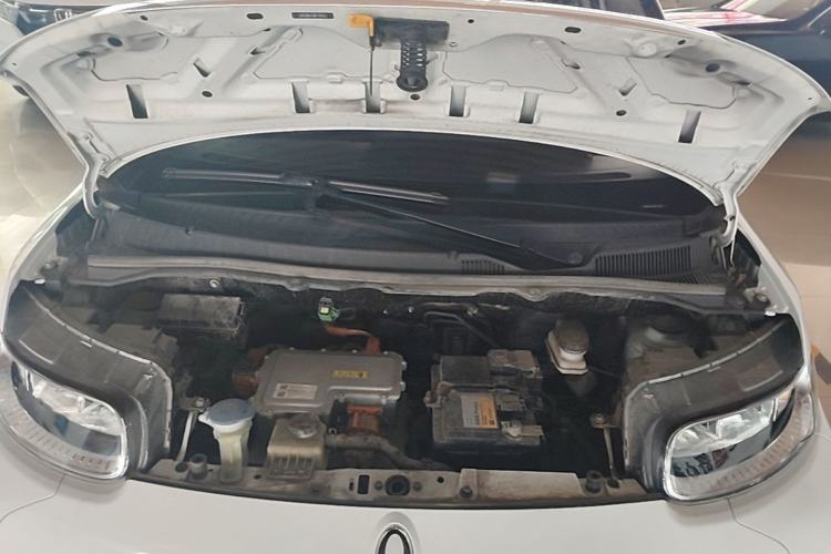 Used ORA White Cat 2022 Xiaoyue Mao Edition 360 km Luxury Model Lithium NMC Engine Bay