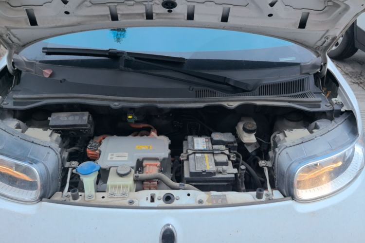 Used ORA White Cat 2022 Upgraded Model 305km Range Luxury Version Lithium-Ion Battery Engine Bay