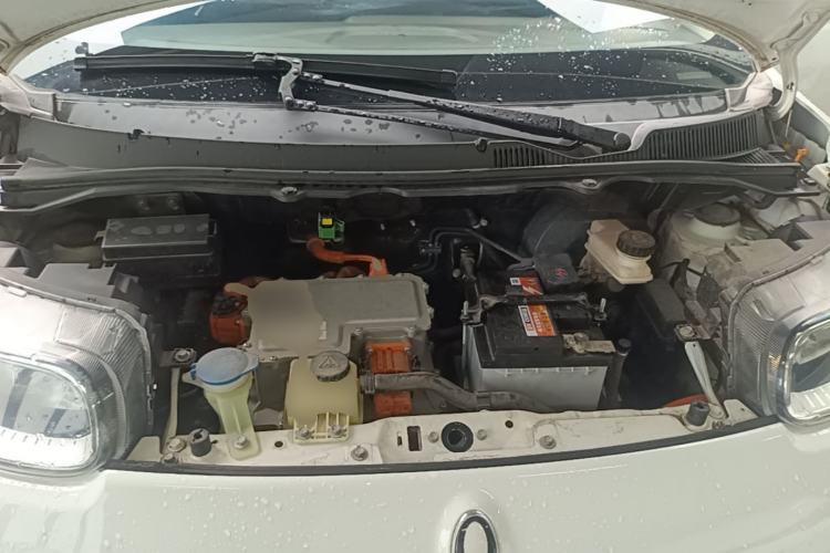Used ORA White Cat 2022 Upgraded Model 305km Comfort Version Lithium-Ion Battery Engine Bay
